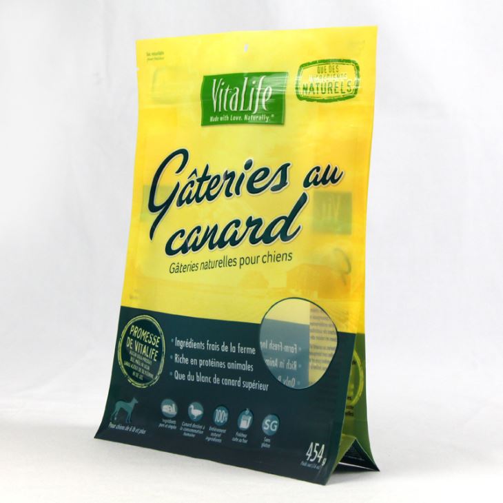 Kutyaeledel táska ablakkal